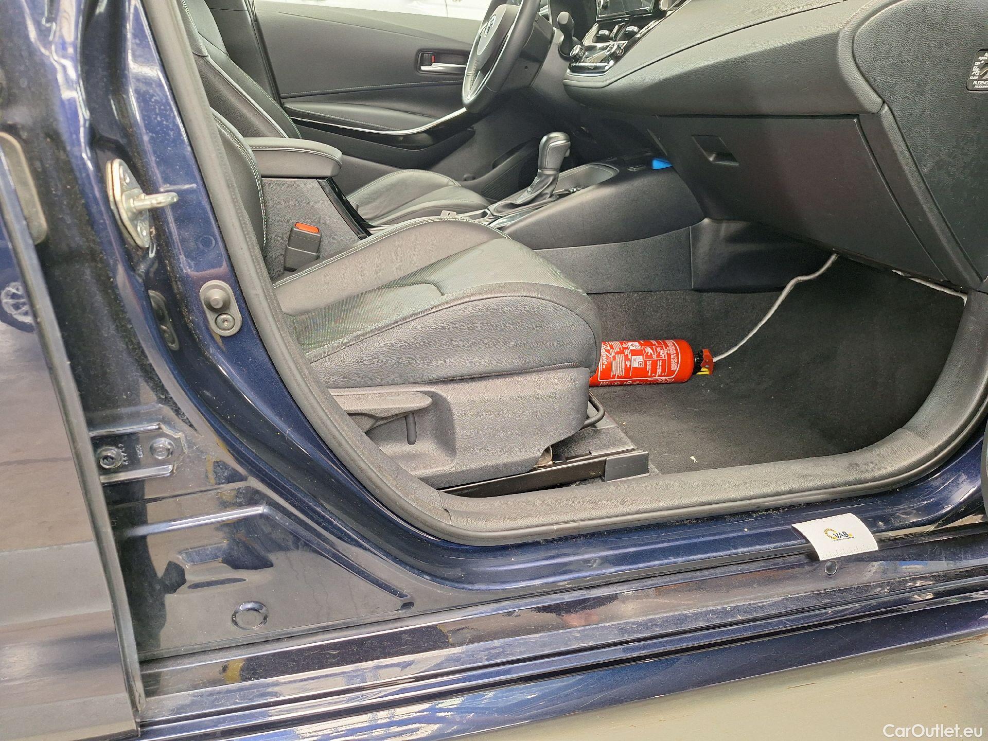  Toyota  Corolla Toyota,  TS '19, Toyota  Touring Sports 1.8 Hybrid Premium e #55