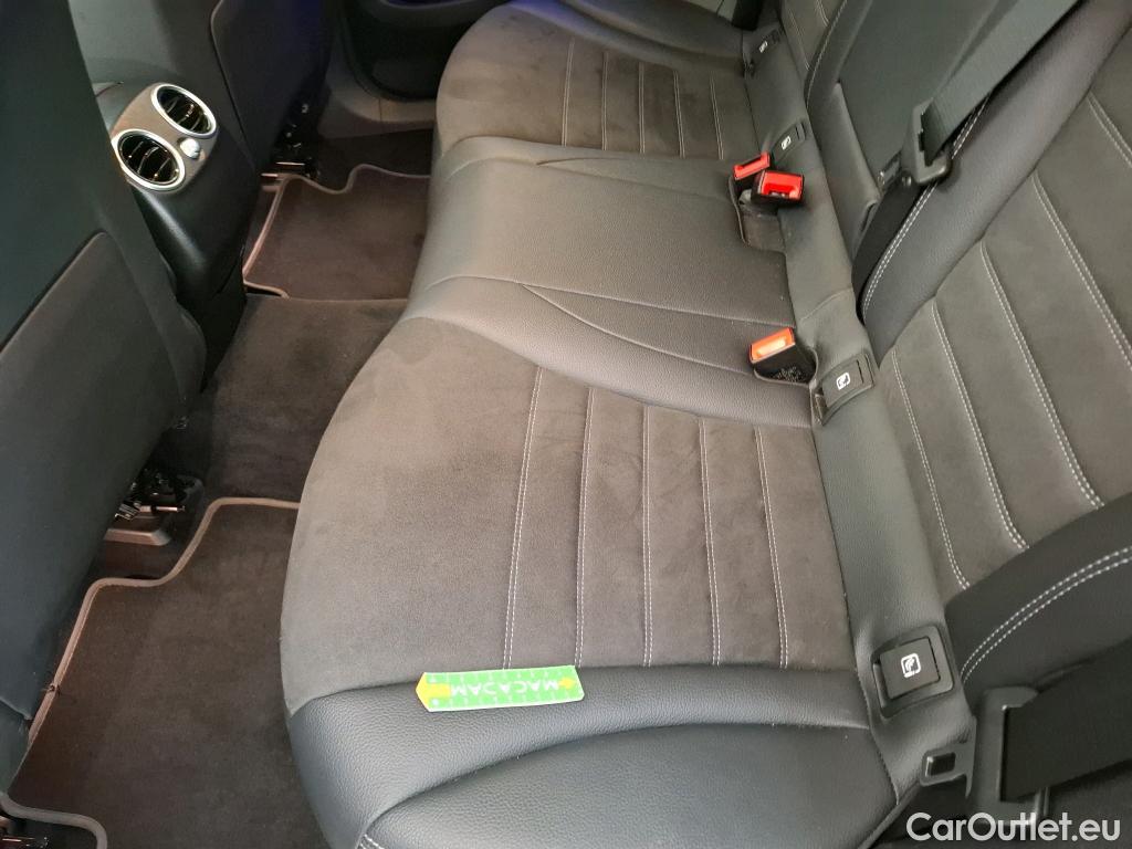  Mercedes  G-Klasee GLC Coupe / 2019 / 5P / Coupé 2.0 GLC 300 E AMG LINE 4MATIC #23