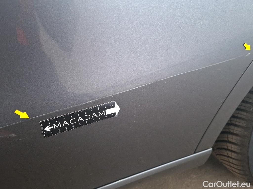  Mercedes  CLA-Klasse MERCEDES-BENZ CLA Coupe / 2019 / 4P / Coupé CLA 200 d Business Line BA8 #37