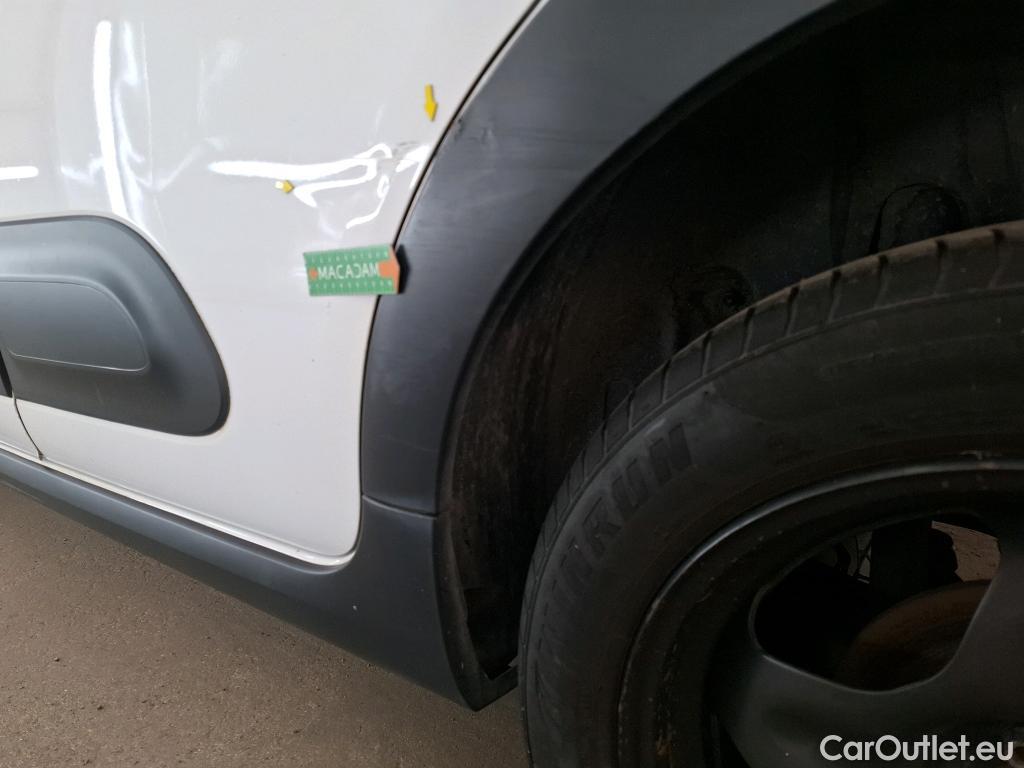  Citroen  C3  Société Feel 1.5 BlueHDI 100CV BVM6 E6dT #13