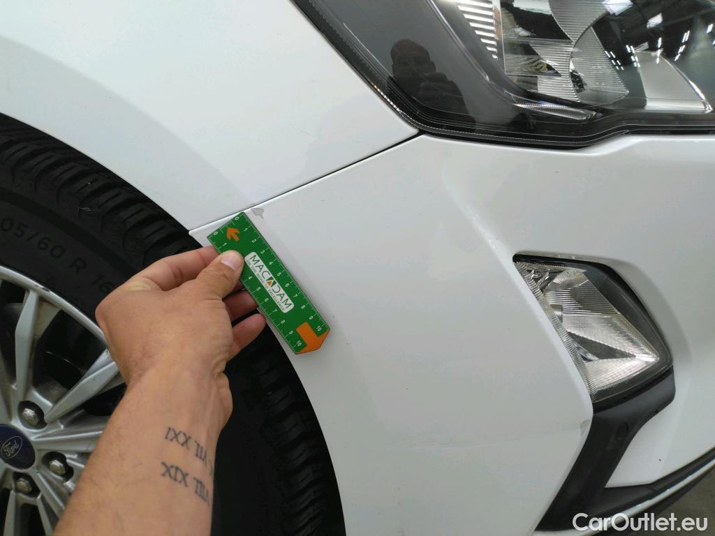  Ford  Focus FORD  / 2018 / 5P / Berline 1.0 EcoBoost 125ch auto Titanium X Busin (Ex 841Q) #6