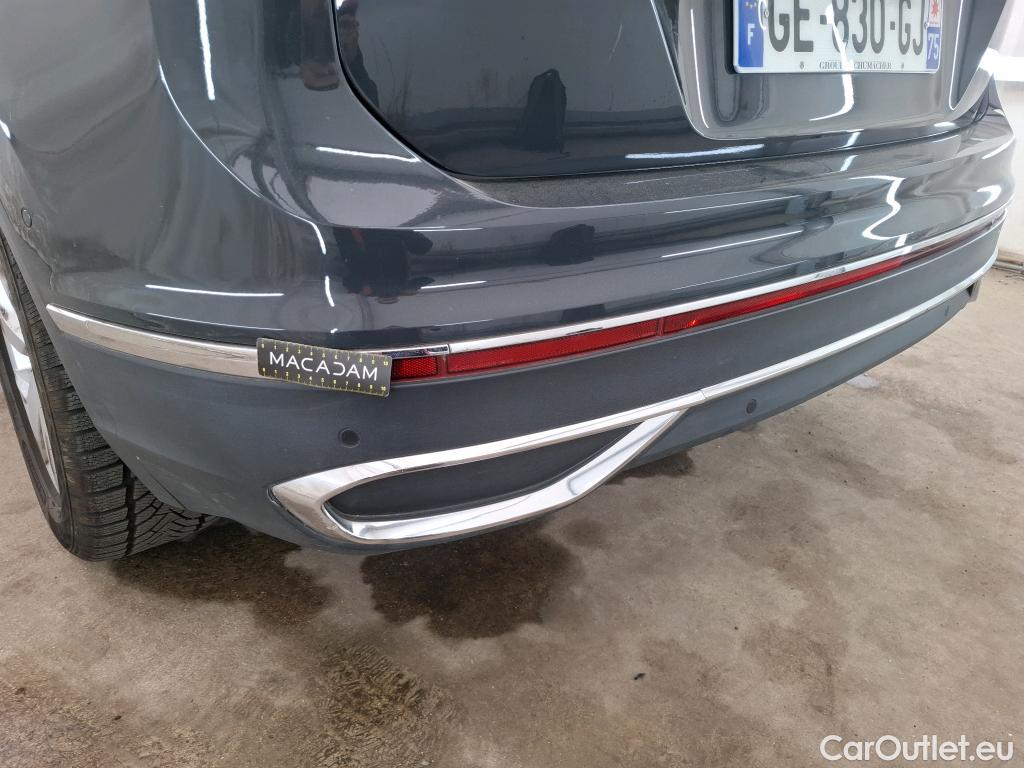  Volkswagen  Tiguan VOLKSWAGEN  / 2020 / 5P / SUV 1.5 TSI 150 DSG7 Elegance #4