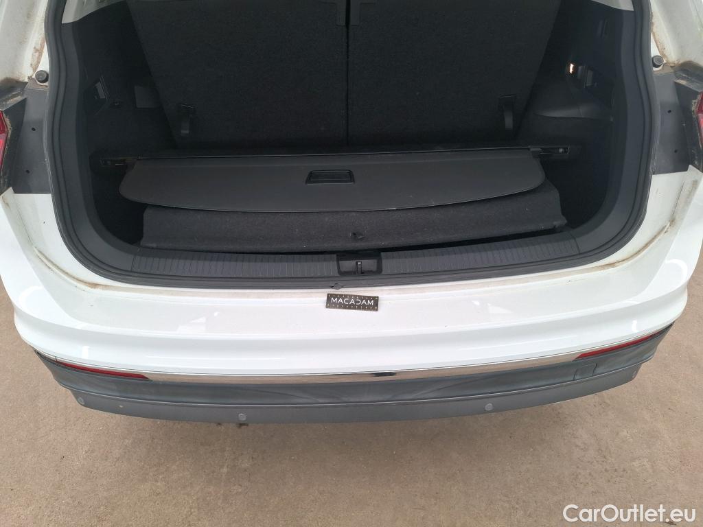  Volkswagen  Tiguan VOLKSWAGEN  Allspace 5p SUV 2.0 TDI 150 DSG7 Carat #3