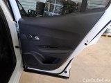  Peugeot  2008 PEUGEOT  / 2019 / 5P / CROSSOVER BLUEHDI 130 EAT8 ALLURE PACK S/S AUT. #110