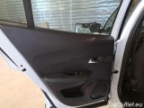 Peugeot  2008 PEUGEOT  / 2019 / 5P / CROSSOVER BLUEHDI 130 EAT8 ALLURE PACK S/S AUT. #131