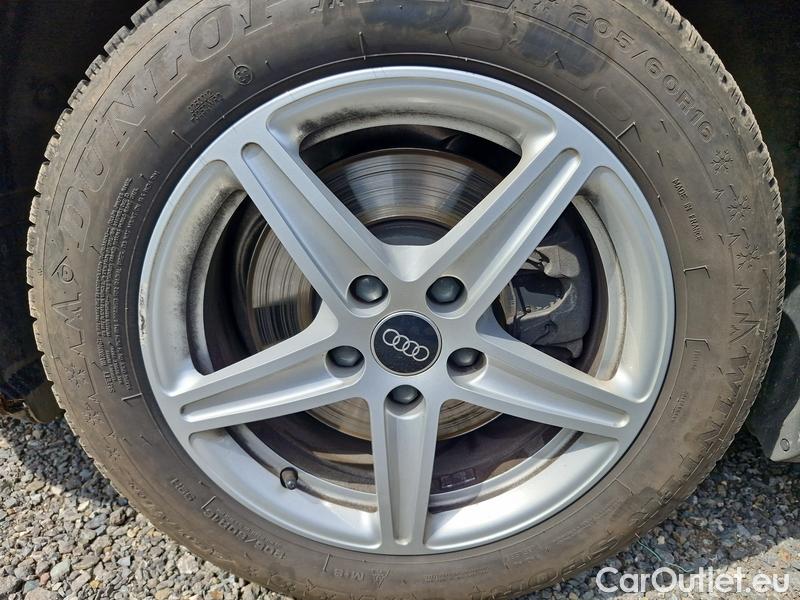  Audi  A4  Avant (8WD)  (2019)  Av. 35 2.0TFSI 110 AT #3