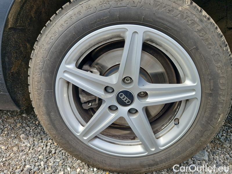  Audi  A4  Avant (8WD)  (2019)  Av. 35 2.0TFSI 110 AT #8