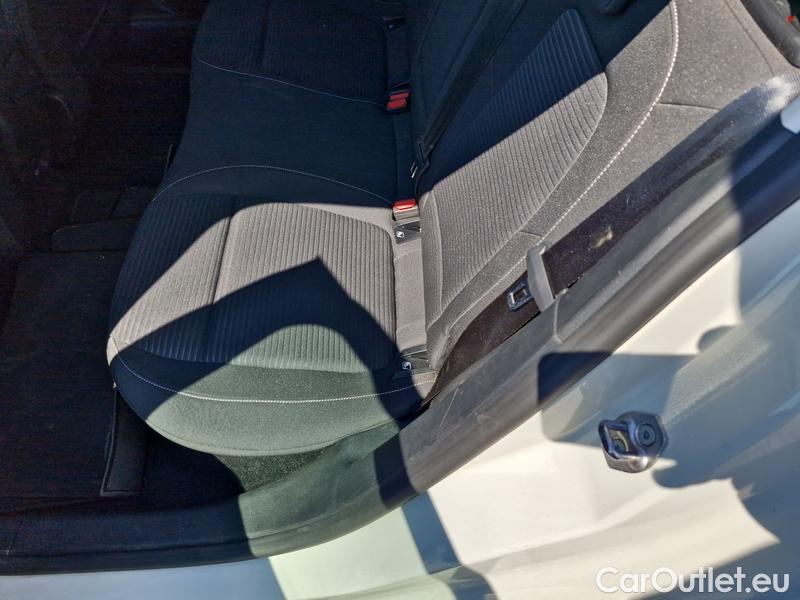  Ford  Focus   Turnier (CGE)(2018->) Foc.Kom.1.5EBl.120 Titanium #18