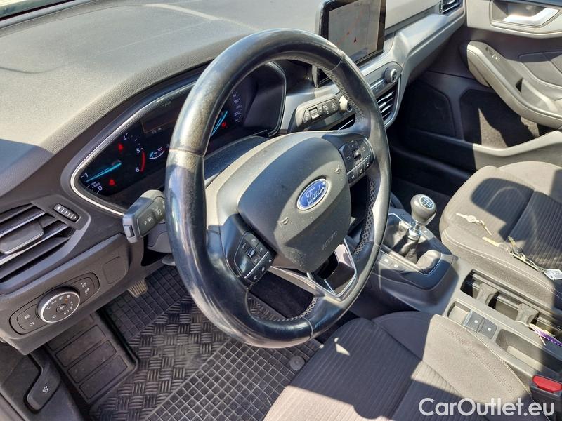  Ford  Focus   Turnier (CGE)(2018->) Foc.Kom.1.5EBl.120 Titanium #13