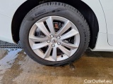  Volvo  V60 VOLVO  / 2018 / 5P / STATION WAGON D3 GEARTRONIC BUSINESS PLUS #120