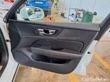  Volvo  V60 VOLVO  / 2018 / 5P / STATION WAGON D3 GEARTRONIC BUSINESS PLUS #142
