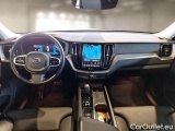  Volvo  XC60 VOLVO  / 2021 / 5P / SUV B4 D AWD AUTOMATICO PLUS DARK #3