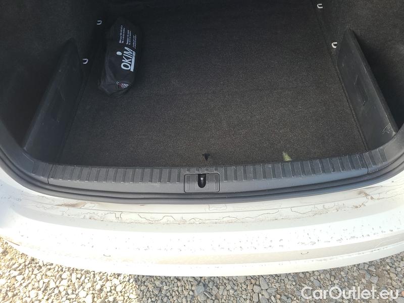  Skoda  Octavia  Combi (NX3)(2020) Oct.Combi 2.0TDI 110 Style AT #9