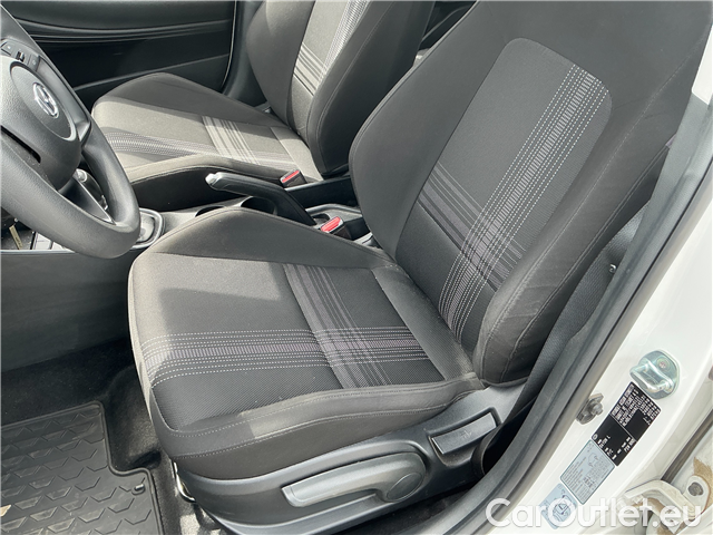  Hyundai  Bayon  1.2i Comfort 5d #8