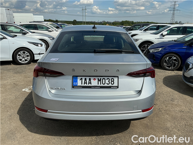  Skoda  Octavia Oct. 2.0TDI 110 Style AT 5d #9