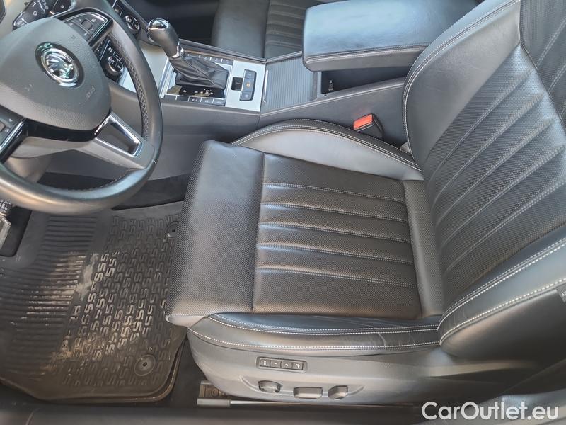  Skoda  Superb  Combi (3V5)(2015) Sup.C.FL2.0TSI 200  L&K 4x4 AT #23