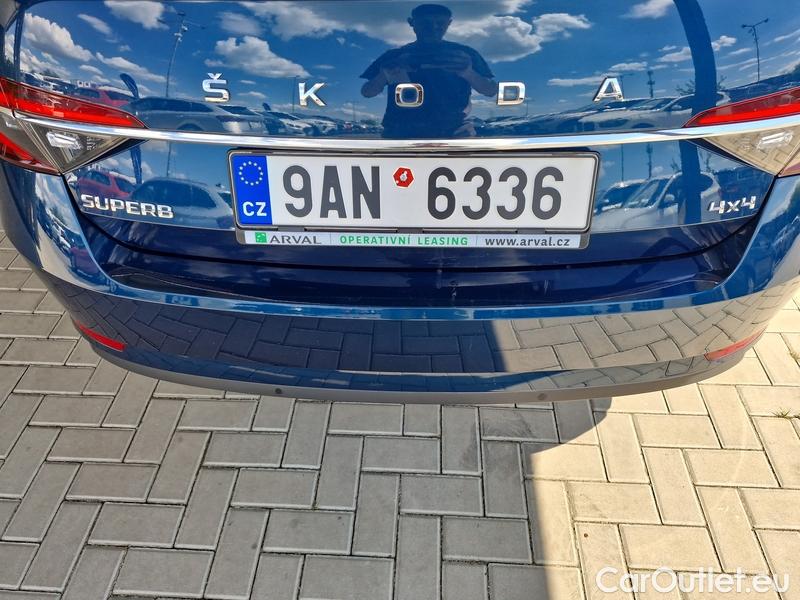  Skoda  Superb  (3V3)(2015) Supe.2.0TDI 147 L&K 4x4 Aut #14