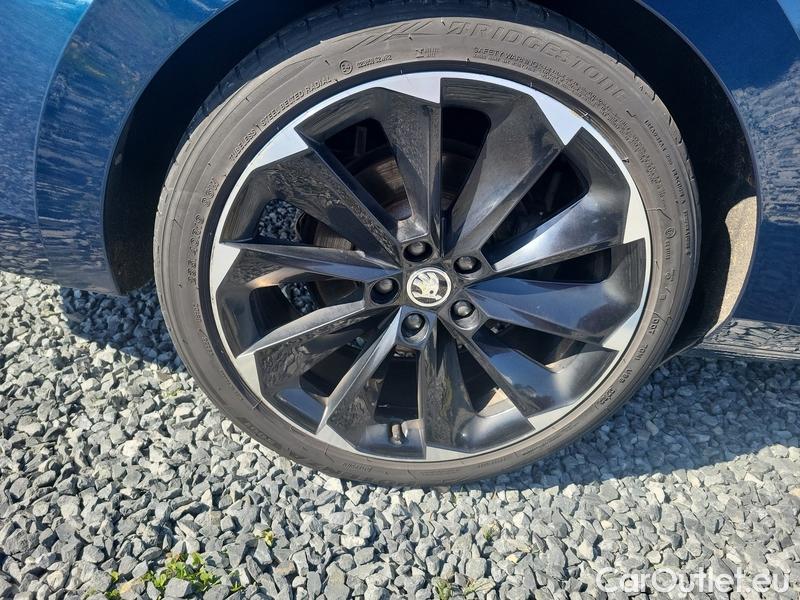  Skoda  Superb  (3V3)(2015) Supe.FL2.0TDI 110 L&K AT #14