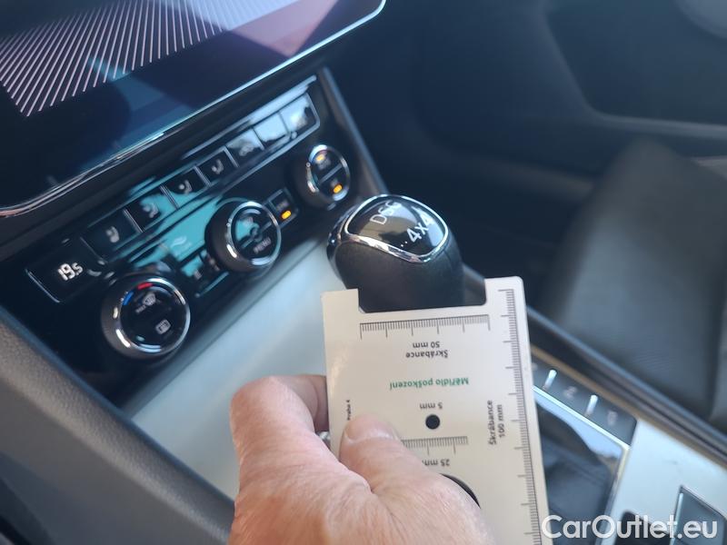  Skoda  Superb  Combi (3V5)(2015) Sup.C.FL2.0TSI 200  L&K 4x4 AT #22