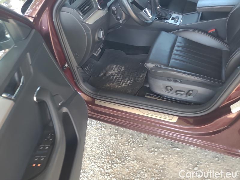  Skoda  Superb  Combi (3V5)(2015) Sup.C.FL2.0TSI 200  L&K 4x4 AT #14