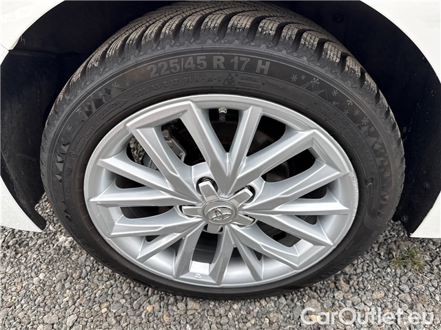  Toyota  Corolla  1.8Hyb.Comfort AT #2