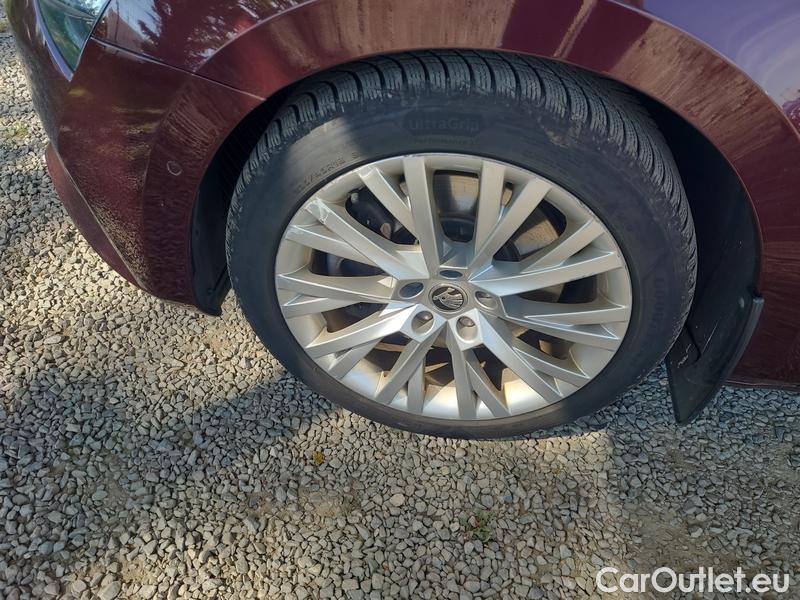  Skoda  Superb  Combi (3V5)(2015) Sup.C.FL2.0TSI 200  L&K 4x4 AT #2