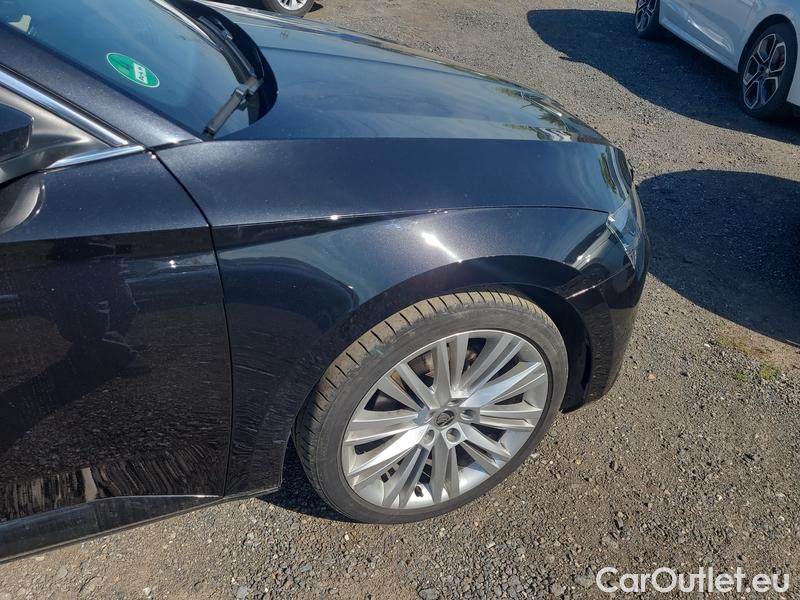  Skoda  Superb  (3V3)(2015) Supe.2.0TDI 147 Style 4x4 Aut #16