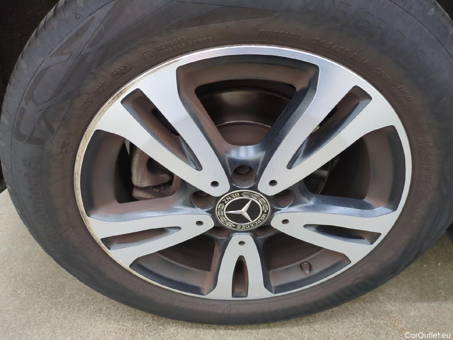  Mercedes  B-Klasse MERCEDES-BENZ Classe B 5p Monovolume B 200 d Business Edition BA7 #19