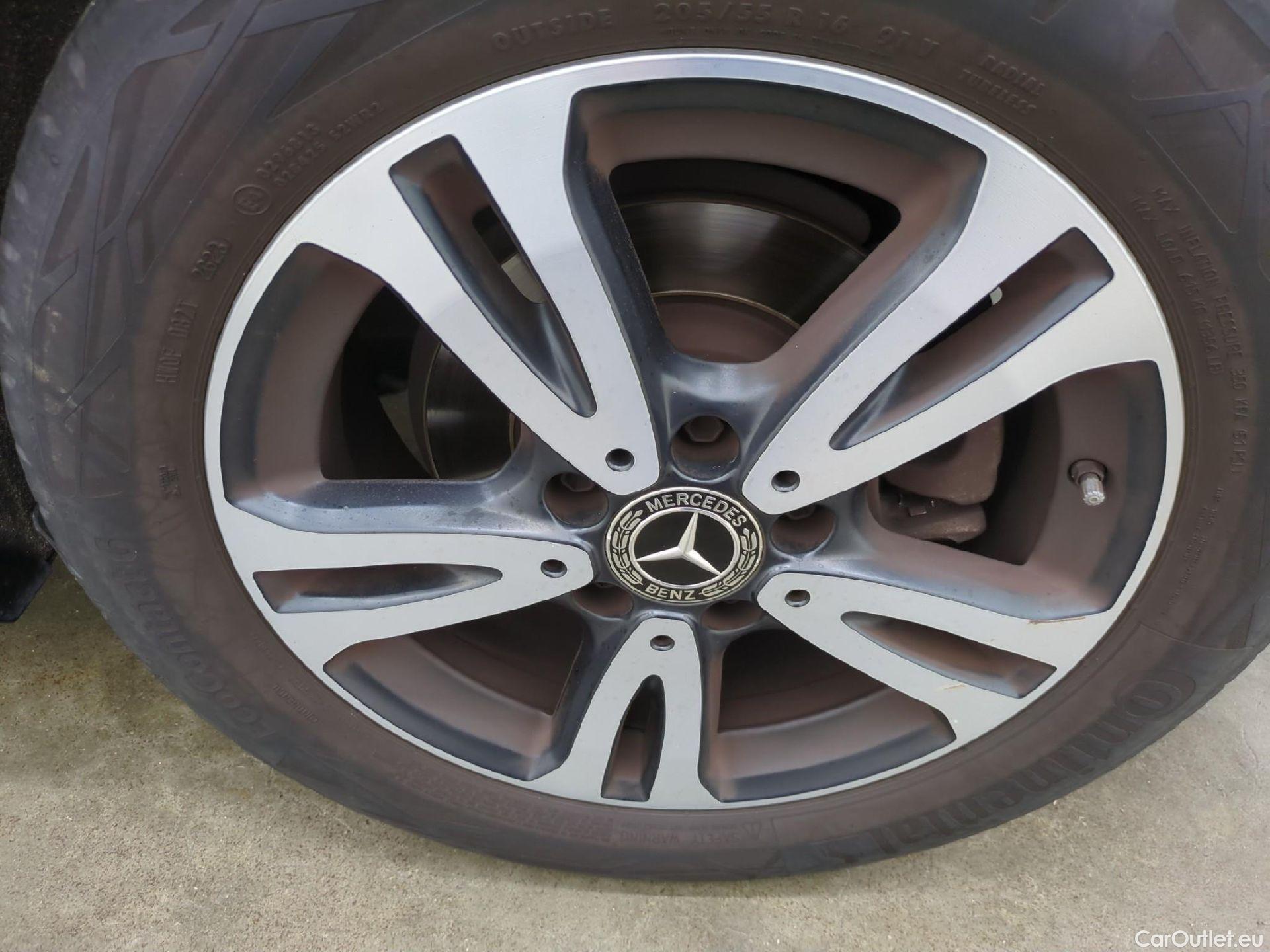  Mercedes  B-Klasse MERCEDES-BENZ Classe B 5p Monovolume B 200 d Business Edition BA7 #17