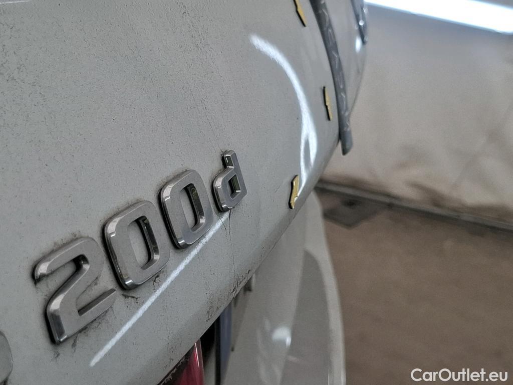  Mercedes  GLB MERCEDES-BENZ  / 2019 / 5P / SUV  200 d Business Line #34