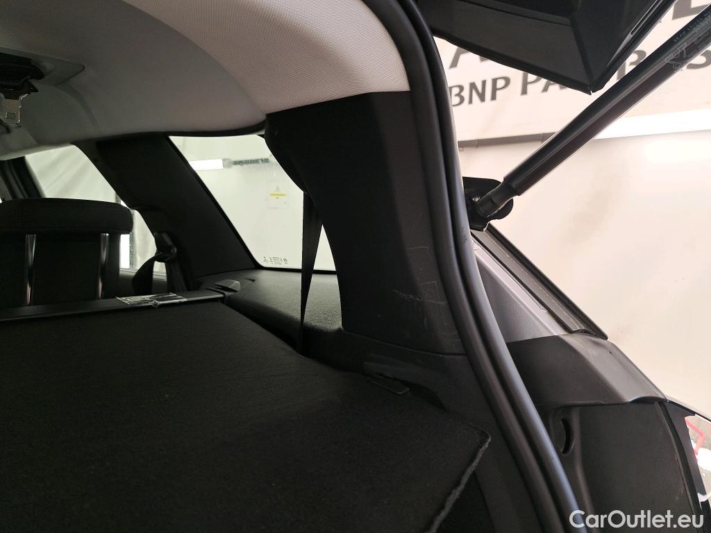  Peugeot  5008 PEUGEOT  / 2020 / 5P / SUV BlueHDi 130 S&S Active Business #25