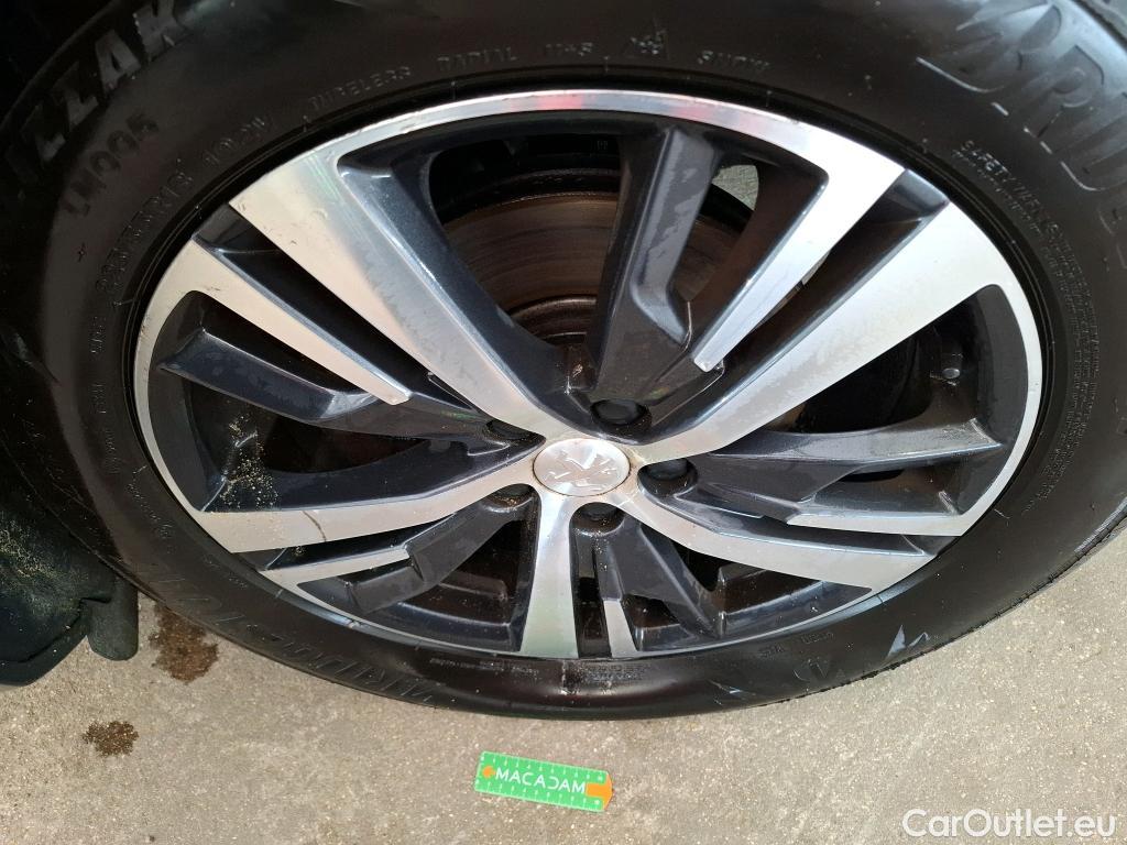  Peugeot  5008  Allure Business 1.5 HDi 130CV BVA8 7 Sieges E6dT #32
