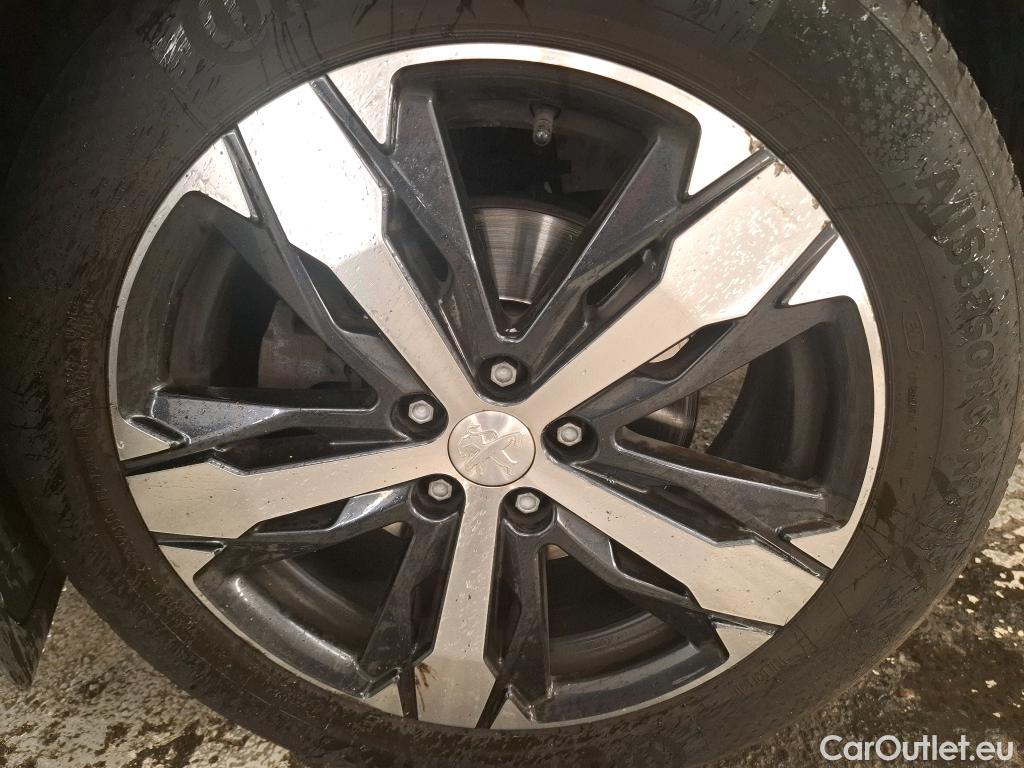  Peugeot  5008  Allure Pack 1.5 HDi 130CV BVA8 7 Sieges E6d #39