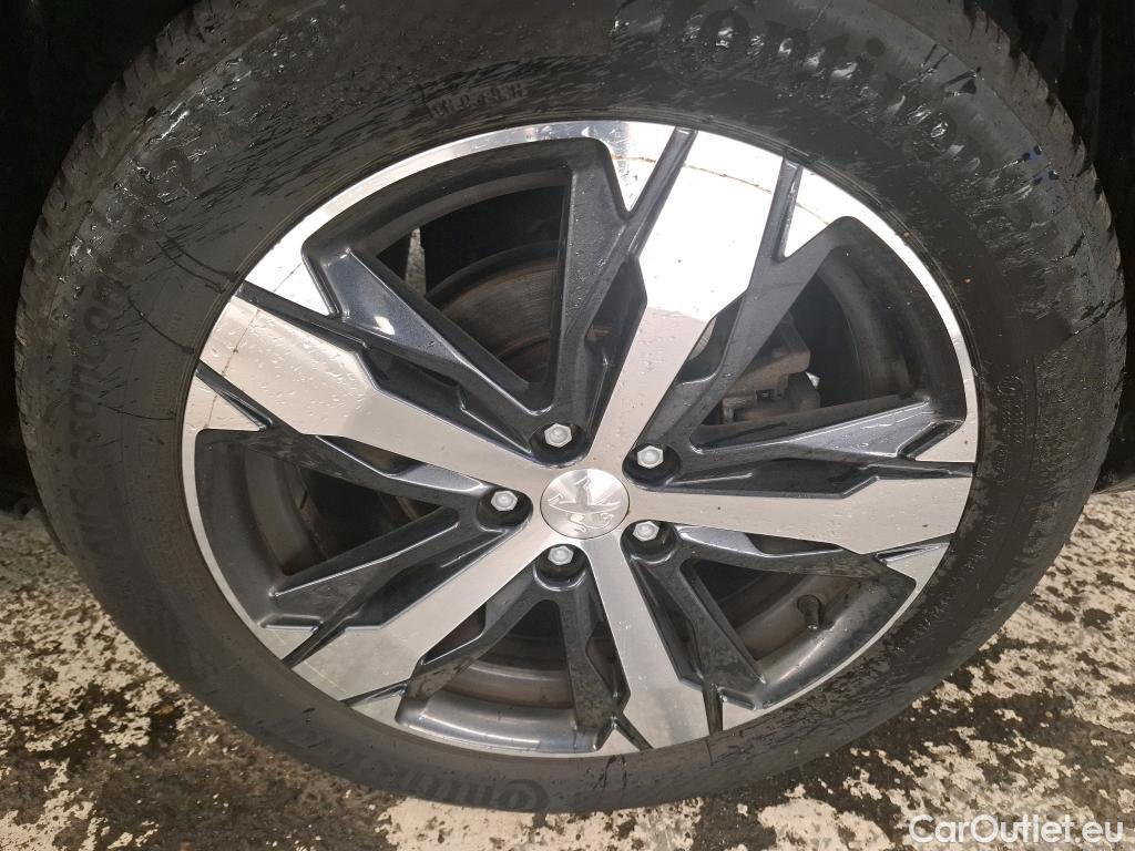  Peugeot  5008  Allure Pack 1.5 HDi 130CV BVA8 7 Sieges E6d #17