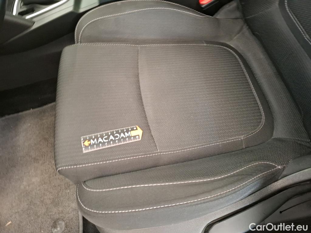  Renault  Megane RENAULT Mégane Estate / 2020 / 5P / Break Business TCe 140 EDC FAP -21B #14