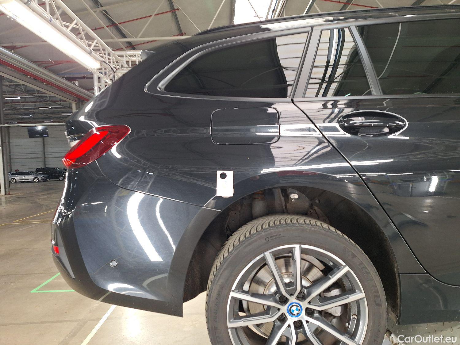  Bmw  Serie 3 BMW, 3-serie To. '18 PHEV, BMW 3 Reeks Touring 330e (215 kW) 5d #26
