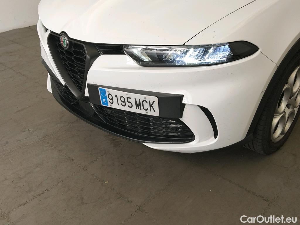  Alfa Romeo  TONALE Alfa Romeo  / 2022 / 5P / todoterreno 1.5 MHEV GASOLINA 130 CV SPRINT FWD #13