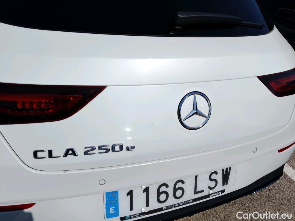  Mercedes  CLA-Klasse MERCEDES-BENZ CLA 250 e Shooting Brake 160 CV #1