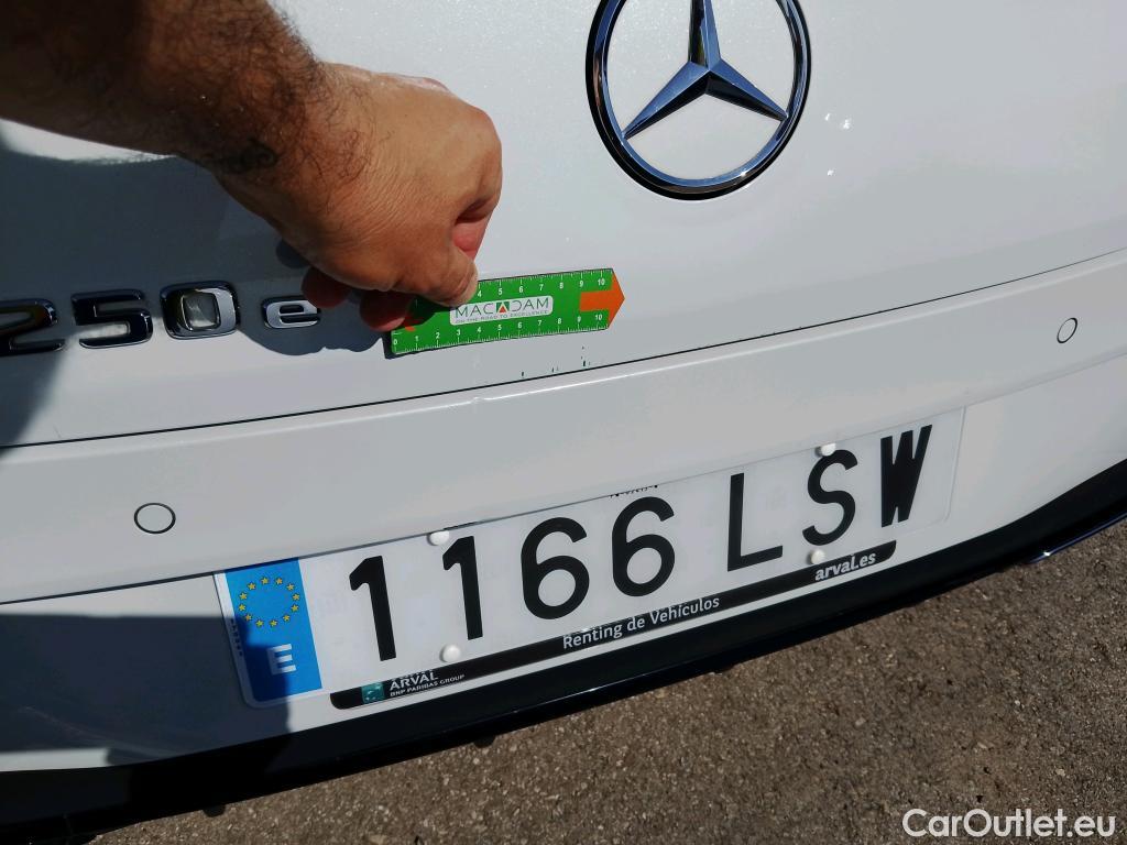  Mercedes  CLA-Klasse MERCEDES-BENZ CLA 250 e Shooting Brake 160 CV #2