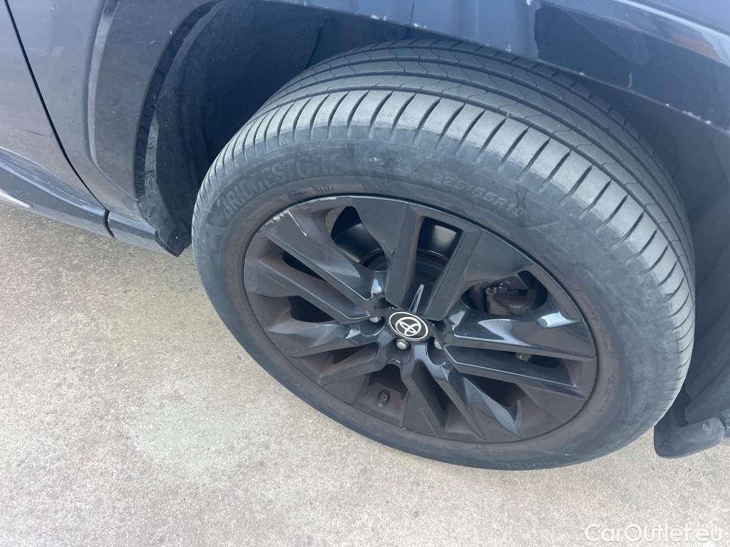  Toyota  RAV4 TOYOTA  / 2018 / 5P / todoterreno 2.5l 220H Style 4WD #15