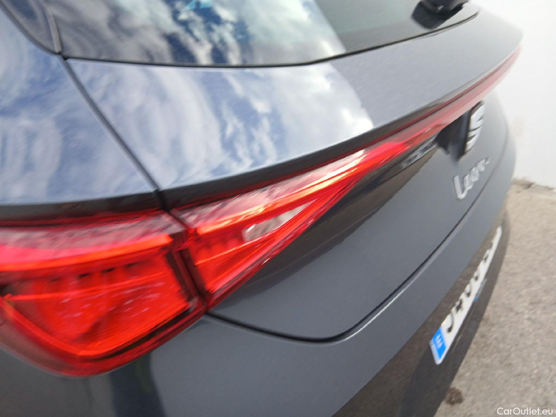  Seat  Leon SEAT Nuevo León / 2020 / 5P / berlina con portón 1.0 TSI 81kW S&S Style Go (AC) #17