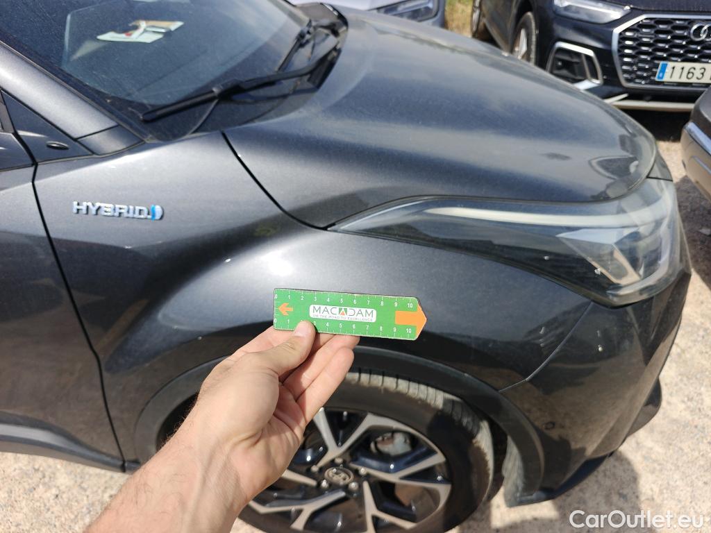  Toyota  C-HR TOYOTA  / 2019 / 5P / todoterreno 1.8 125H Advance #1