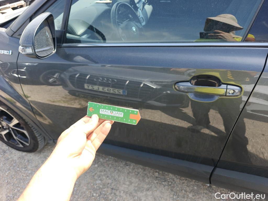  Toyota  C-HR TOYOTA  / 2019 / 5P / todoterreno 1.8 125H Advance #37