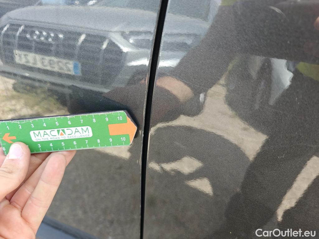  Toyota  C-HR TOYOTA  / 2019 / 5P / todoterreno 1.8 125H Advance #39