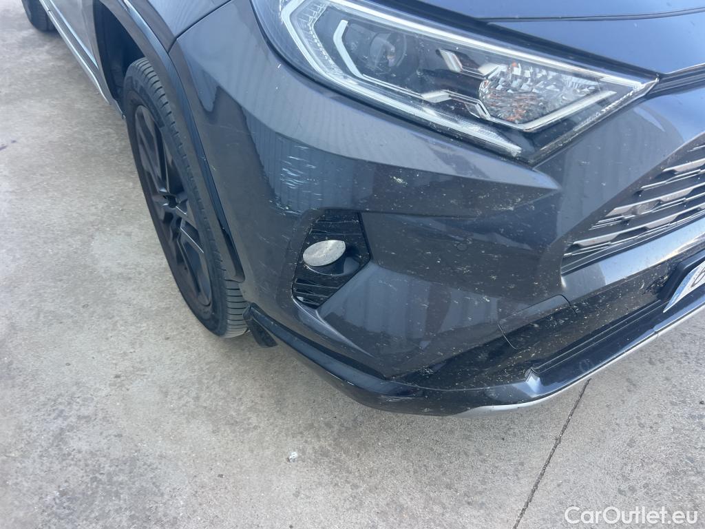  Toyota  RAV4 TOYOTA  / 2018 / 5P / todoterreno 2.5l 220H Style 4WD #32