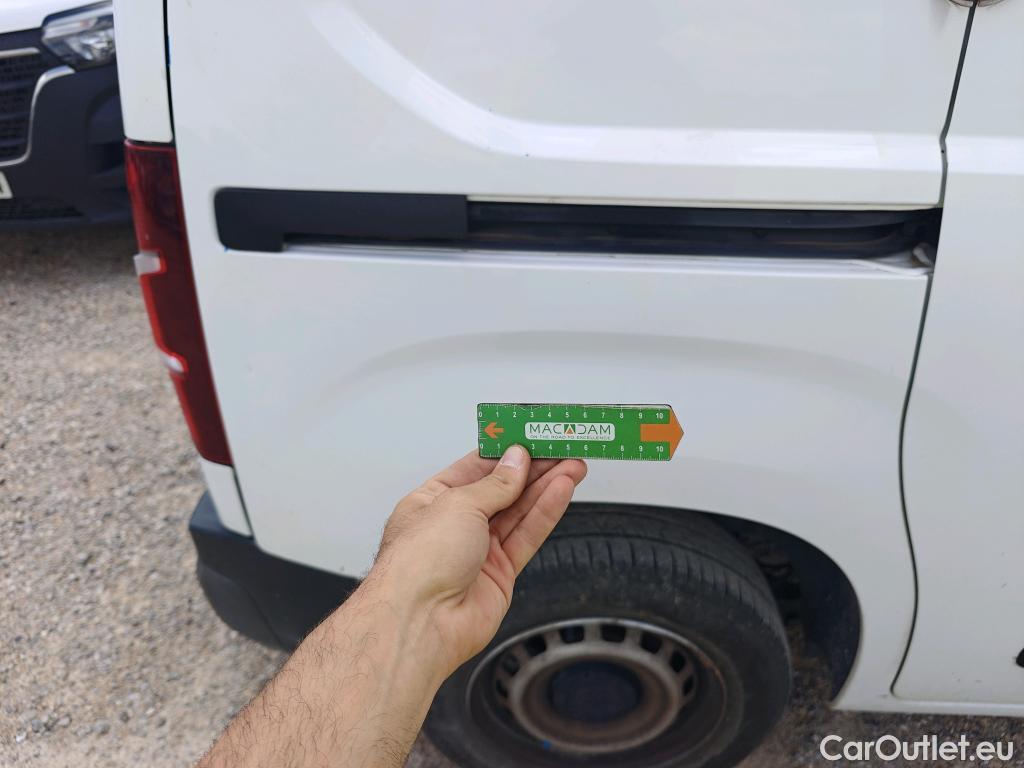  Citroen  Berlingo CITROEN  / 2018 / 4P / furgón derivado de turismo Talla M BlueHDi 100 CLUB #52