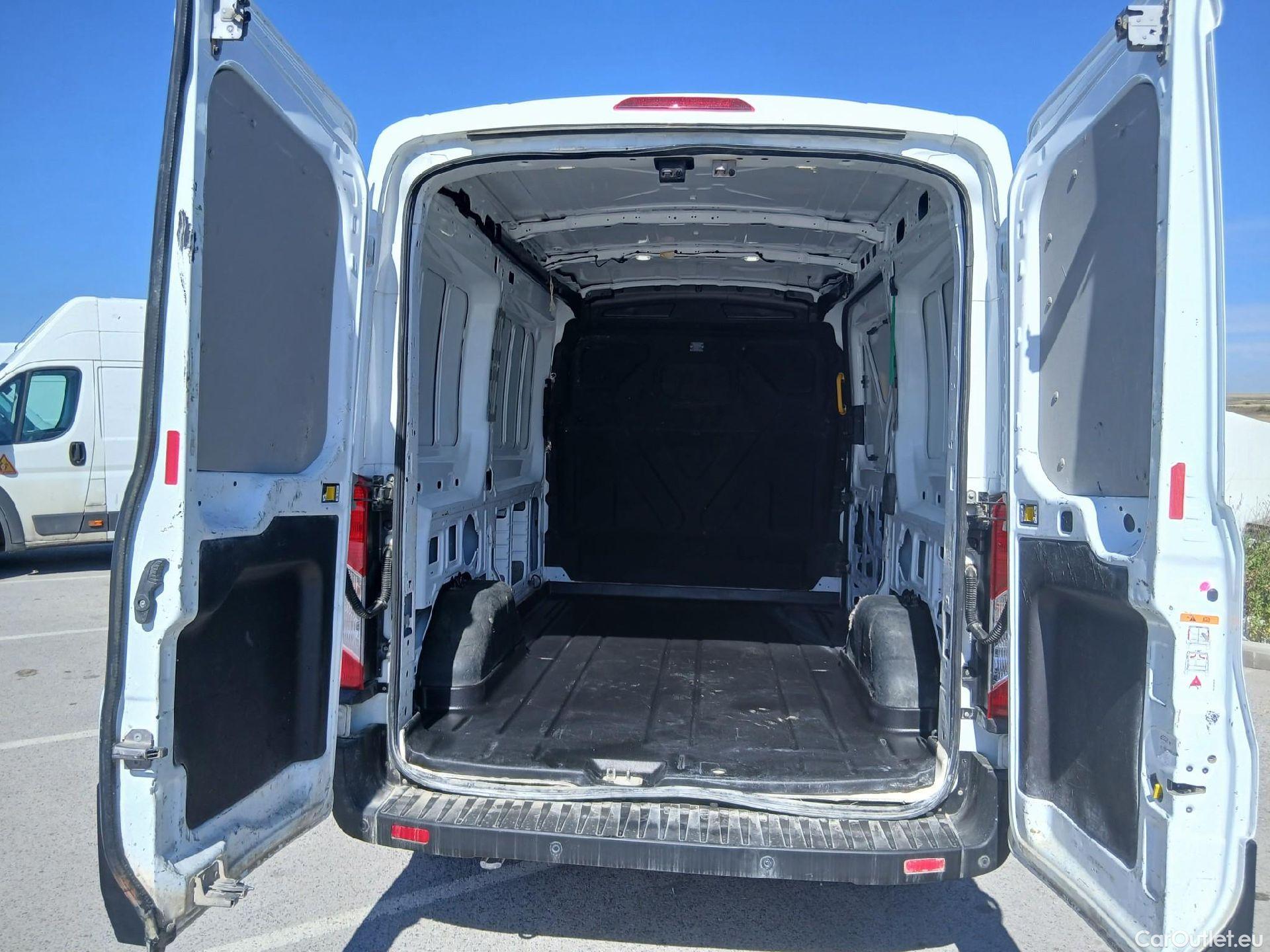  Ford  Transit FORD  / 4P / 350 130 CV L2H2 Van Trend FWD #25