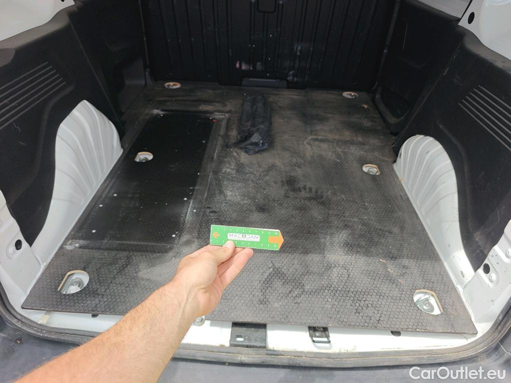  Citroen  Berlingo CITROEN  / 2018 / 4P / furgón derivado de turismo Talla M BlueHDi 100 CLUB #51