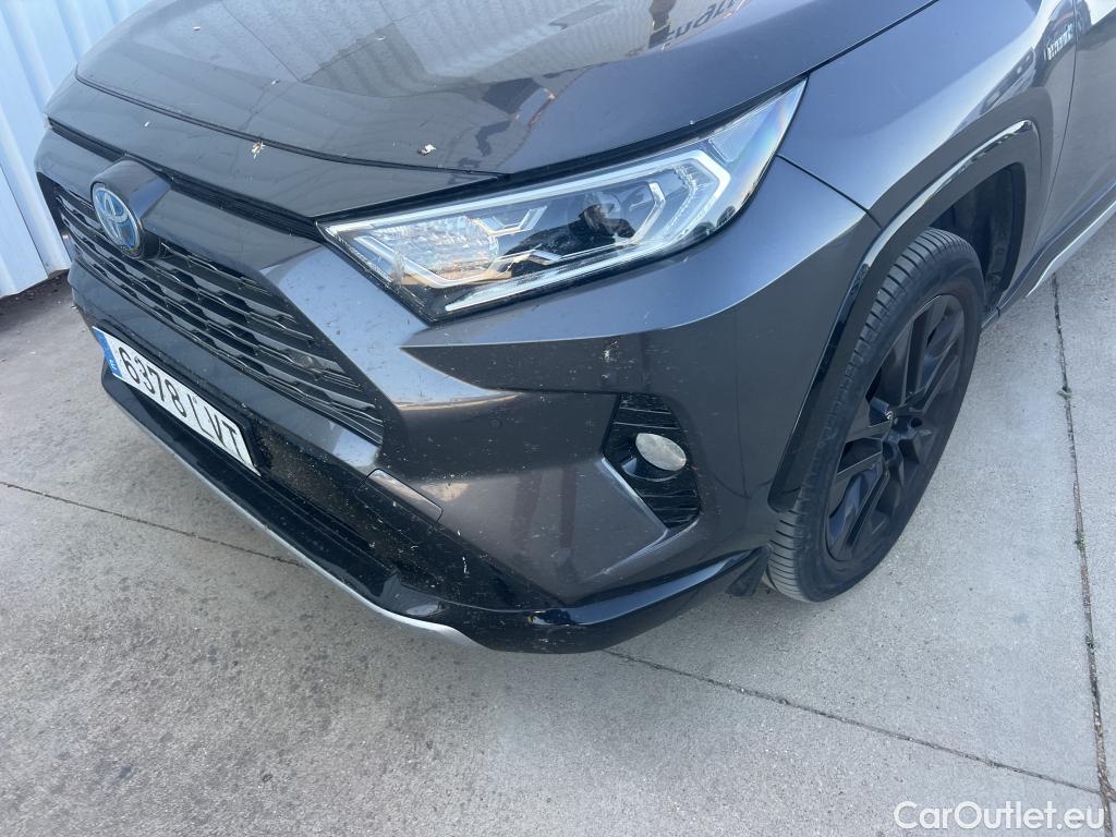  Toyota  RAV4 TOYOTA  / 2018 / 5P / todoterreno 2.5l 220H Style 4WD #29