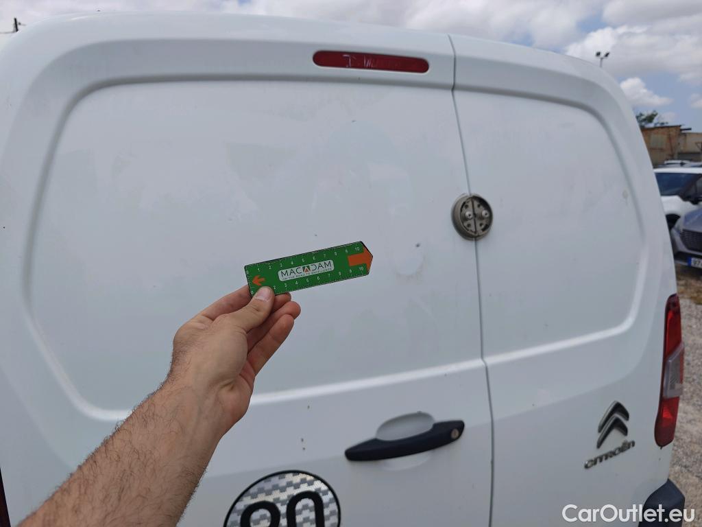  Citroen  Berlingo CITROEN  / 2018 / 4P / furgón derivado de turismo Talla M BlueHDi 100 CLUB #24